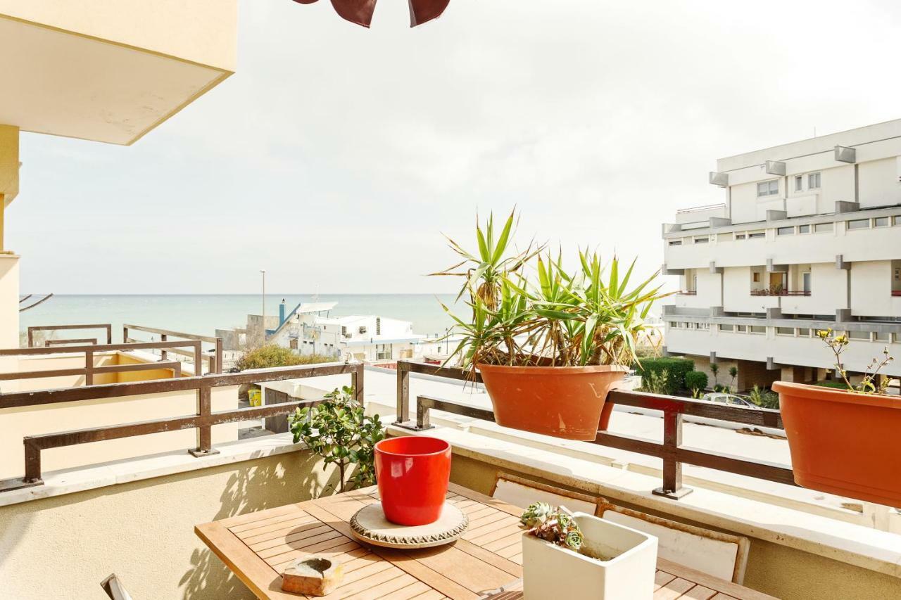 Bari Airport Seaview Apartment Buitenkant foto