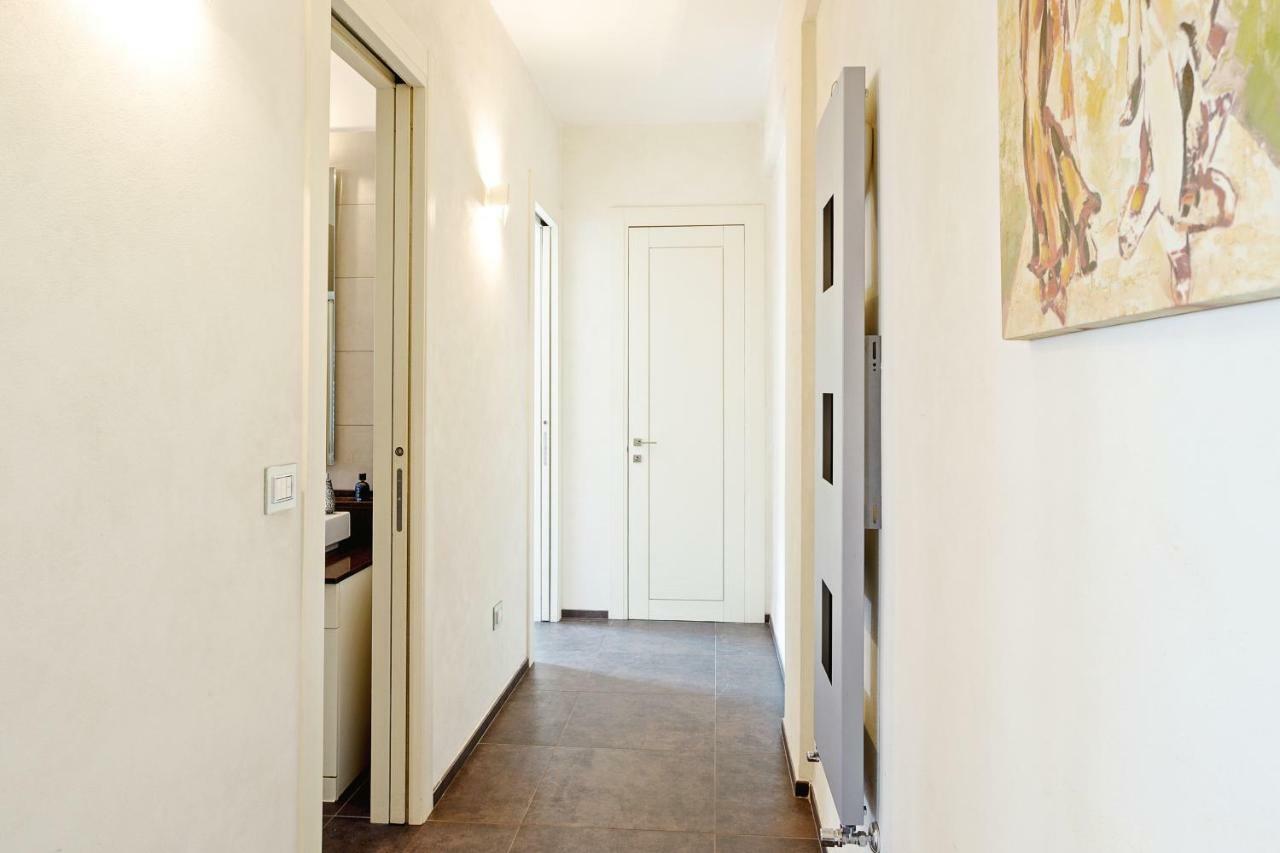 Bari Airport Seaview Apartment Buitenkant foto